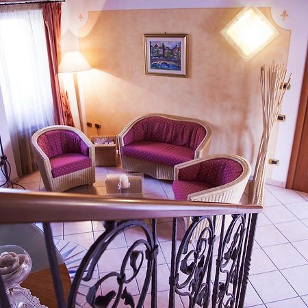 Bed and Breakfast Residenza Il Giglio Mozzecane Exterior foto