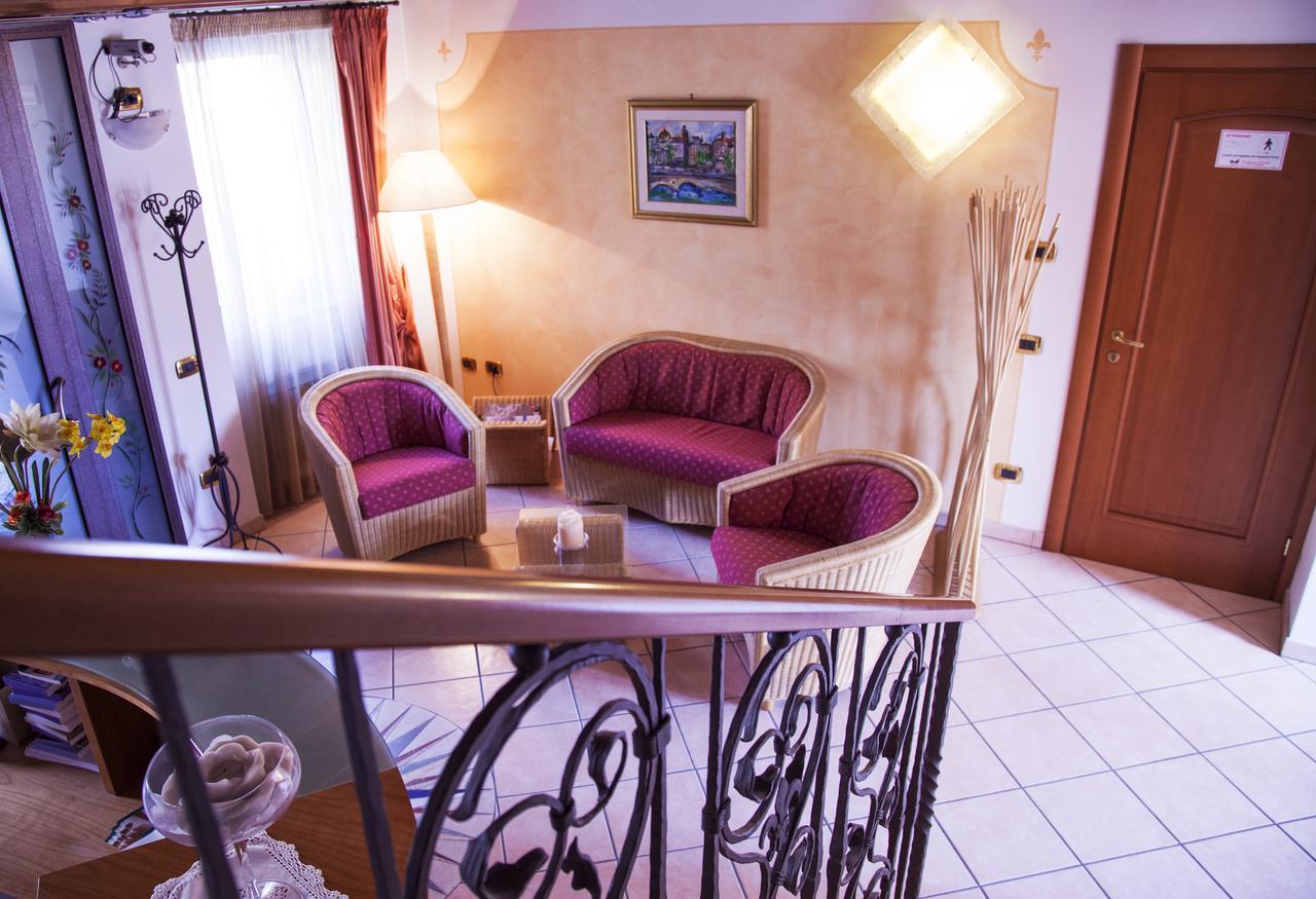 Bed and Breakfast Residenza Il Giglio Mozzecane Exterior foto