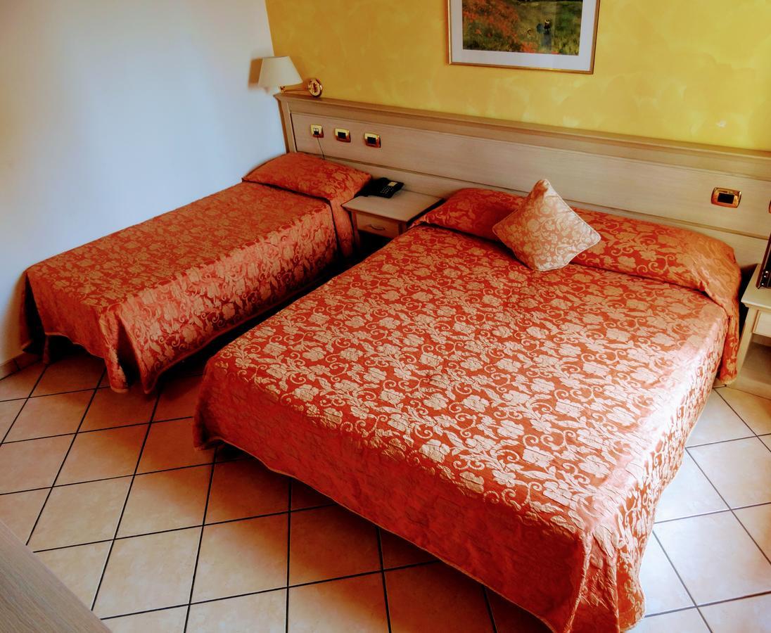 Bed and Breakfast Residenza Il Giglio Mozzecane Exterior foto