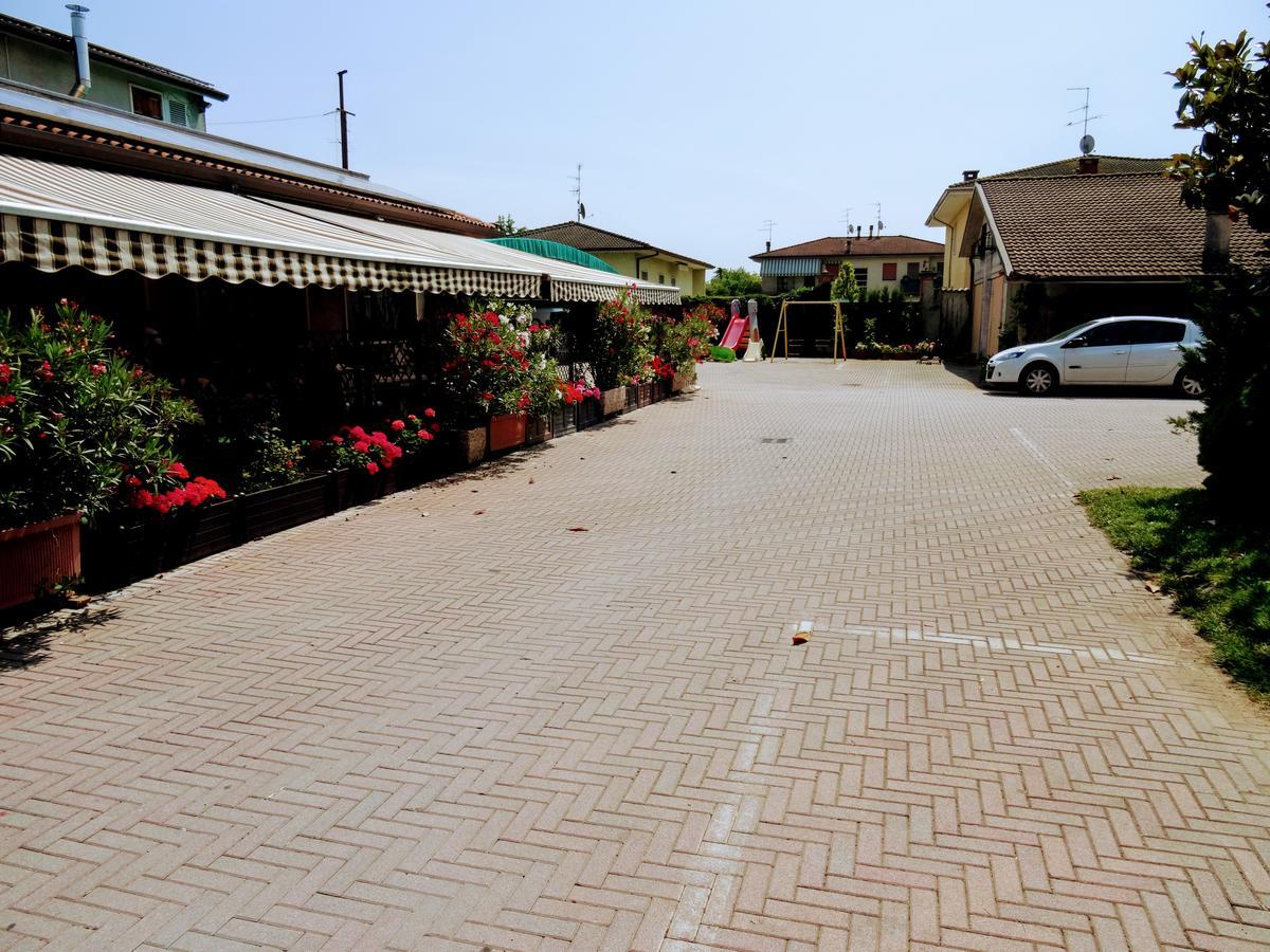Bed and Breakfast Residenza Il Giglio Mozzecane Exterior foto